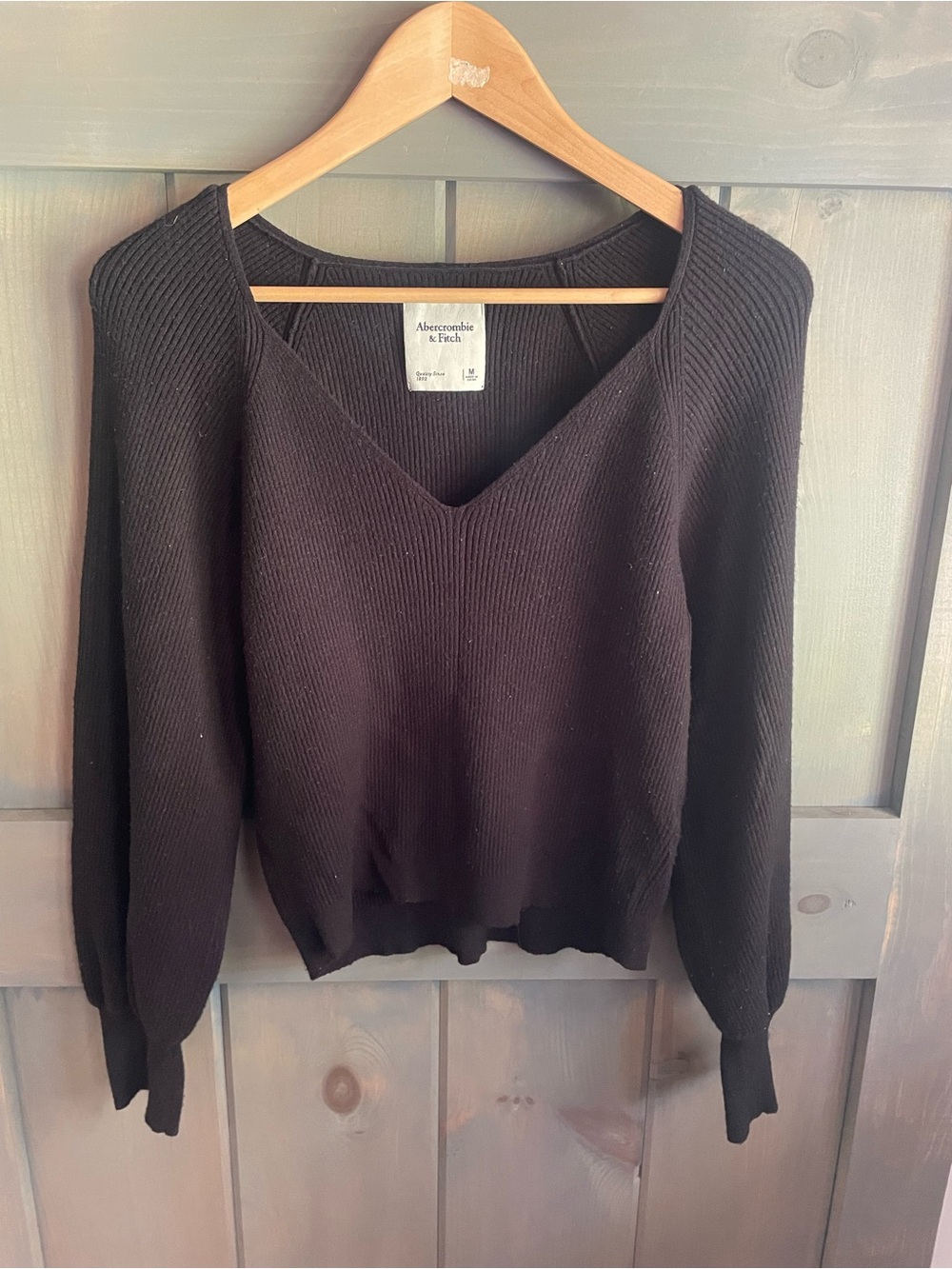 Abercrombie & Fitch Black V-Neck Ribbed Knit Sweater